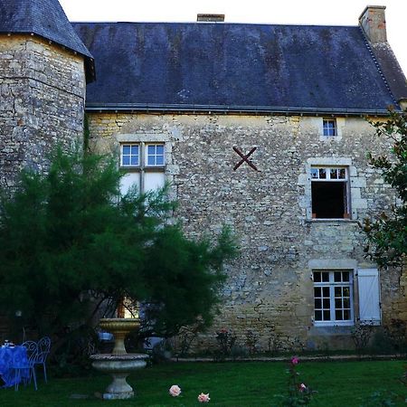Hotel La Mailholière à Blanzay Extérieur photo