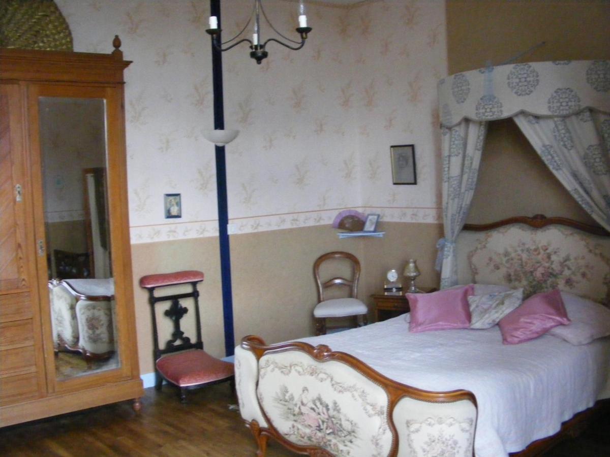 Hotel La Mailholière à Blanzay Extérieur photo
