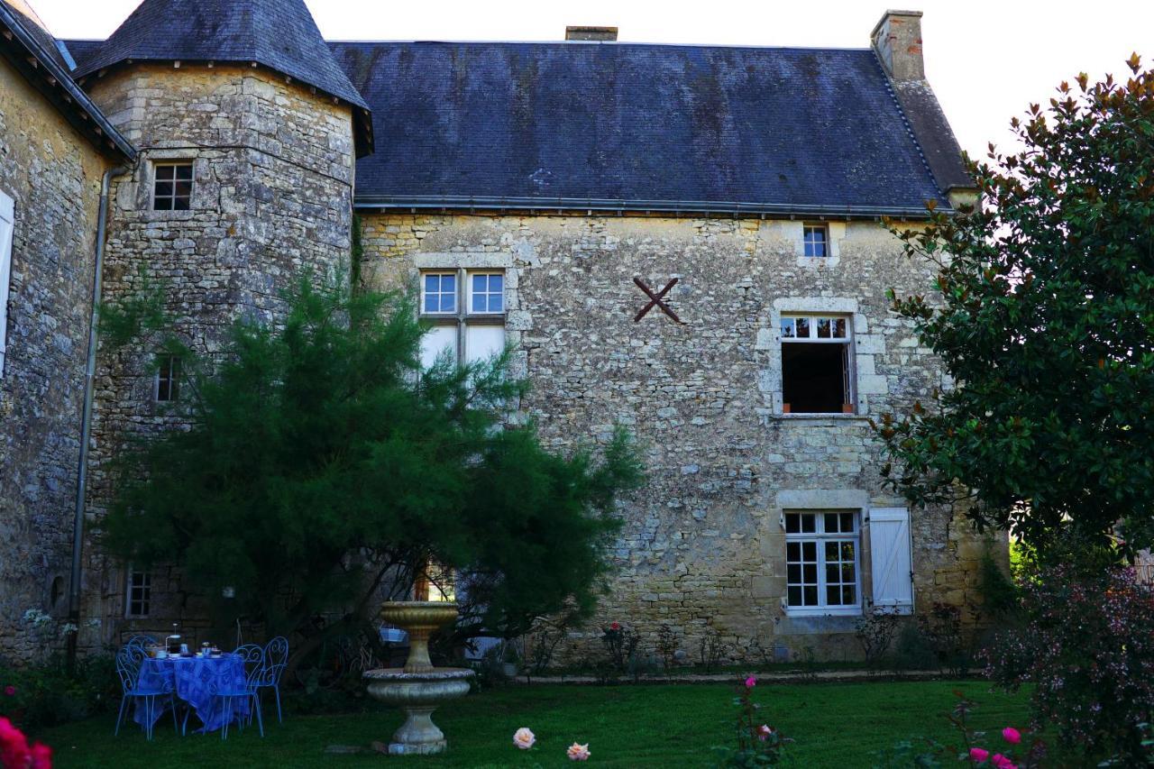 Hotel La Mailholière à Blanzay Extérieur photo